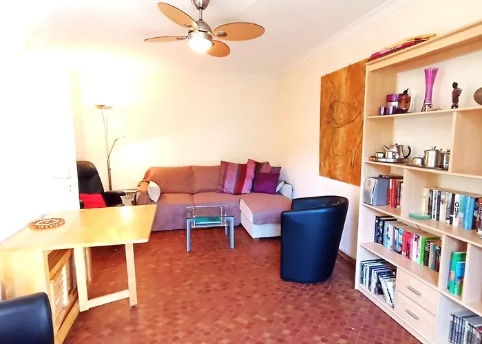 4pa133 Avec Piscine Et Parking Daire *
